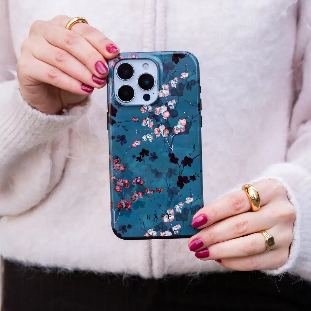 Emerald Bloom Telefon Kılıfı